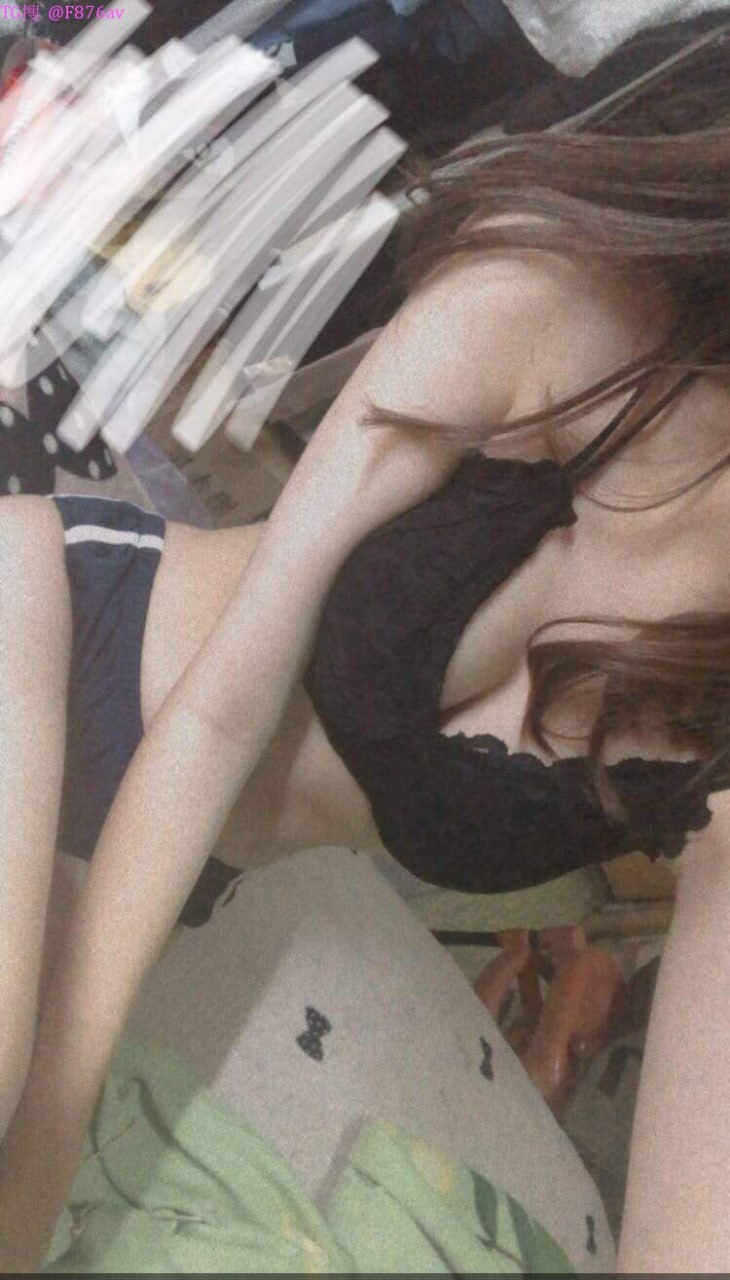Cô gái ngực đẹp nhất thật gợi cảm